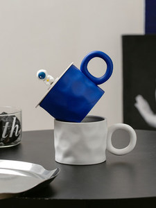 디자인 머그컵 클라인 블루머그 뚜껑 세라믹컵 쁘띠커피컵 사무실 물컵
