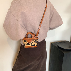 귀여운 여성가방 가을겨울 브라운 레오파드 버킷백 크로스 미니백 핸드백